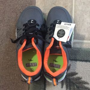 Athletic Work Runner